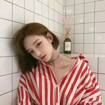 布鲁克斯，草地和可爱脸孔